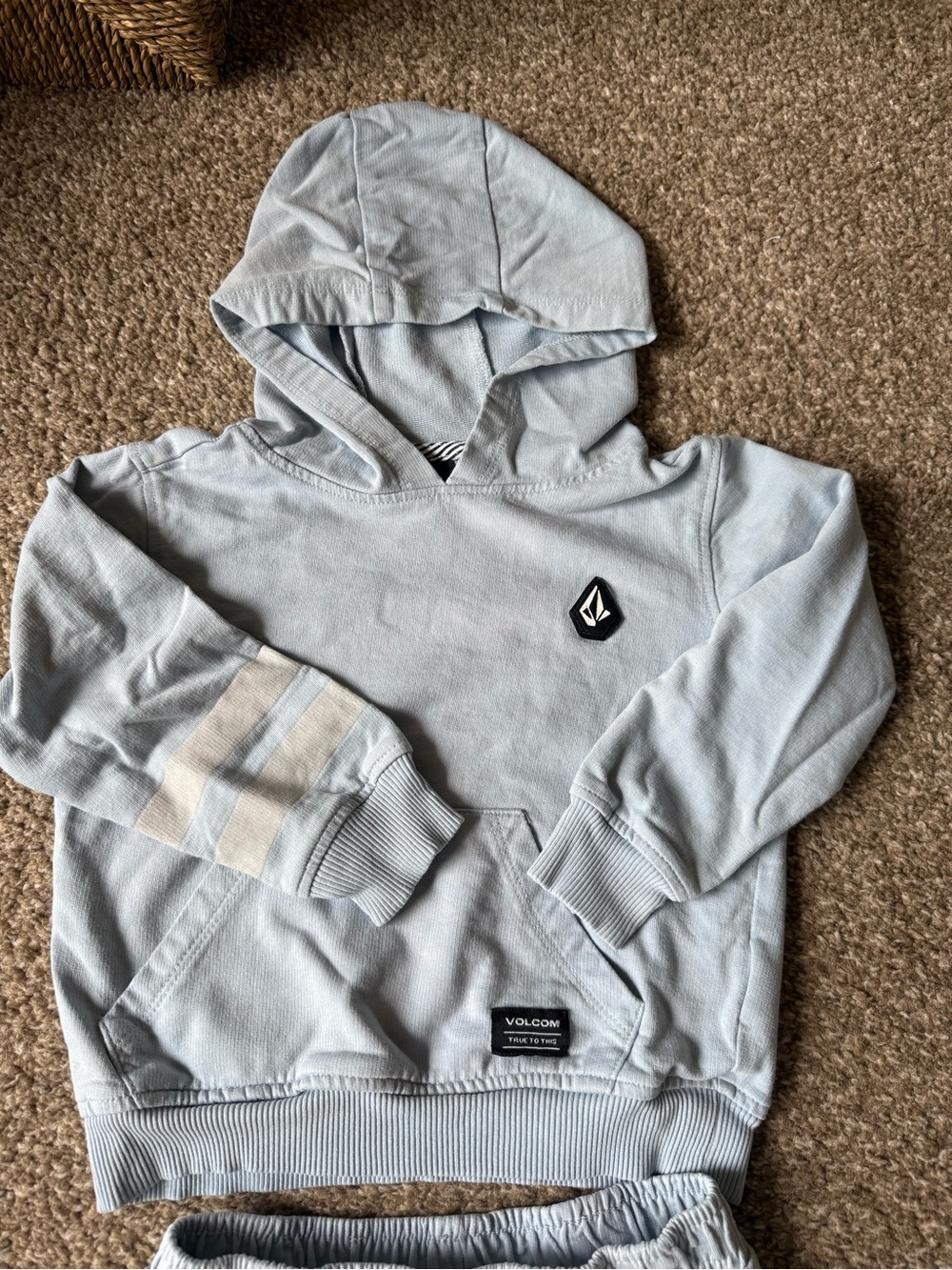 Volcom Light Blue Hoodie and Shorts Matching Set - Picture 5 of 9